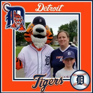 Meet your Posher, Lois